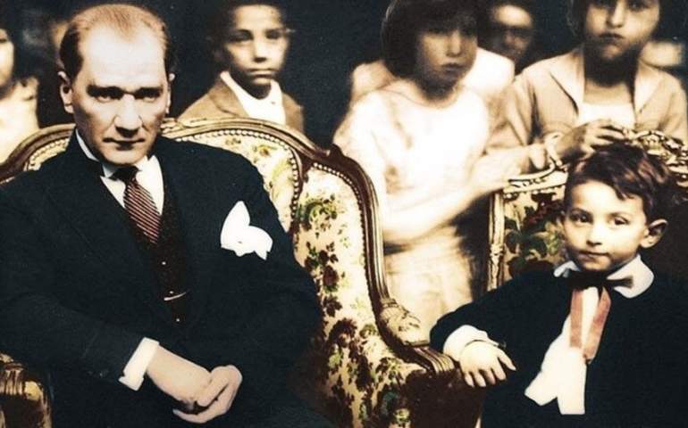 Mustafa Kemal ve bir çocuk